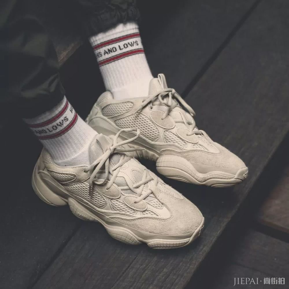 yeezy 500怎么搭_yeezy500穿搭图片(2)